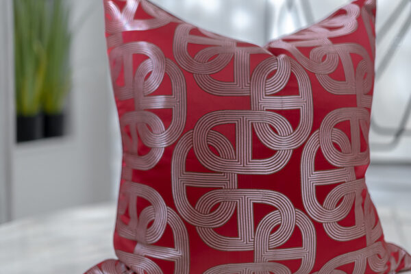 Bold Link Chain Motif in Red Jacquard covers